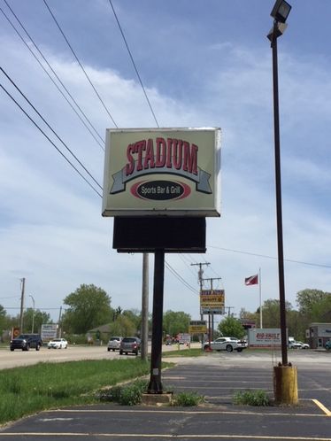 Stadium Sports Bar: 1468 Joliet St., Dyer, IN 46311